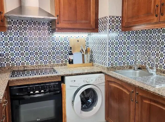 De Don Huberto, Locos Appartement *