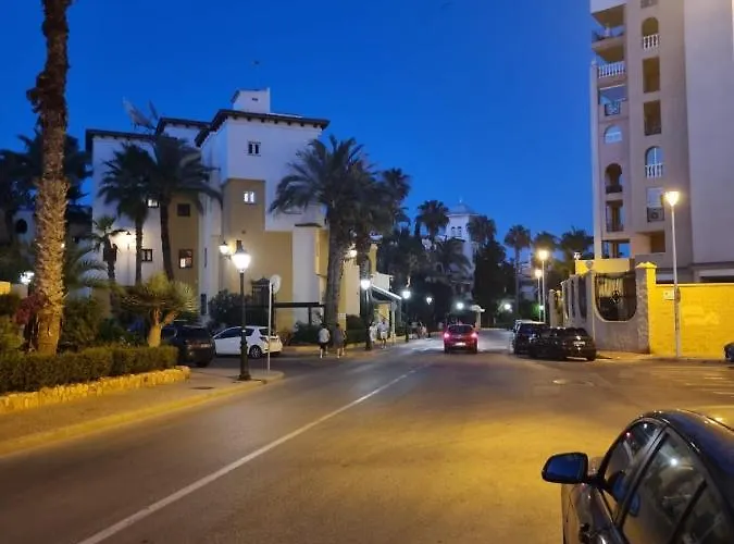 De Don Huberto, Locos