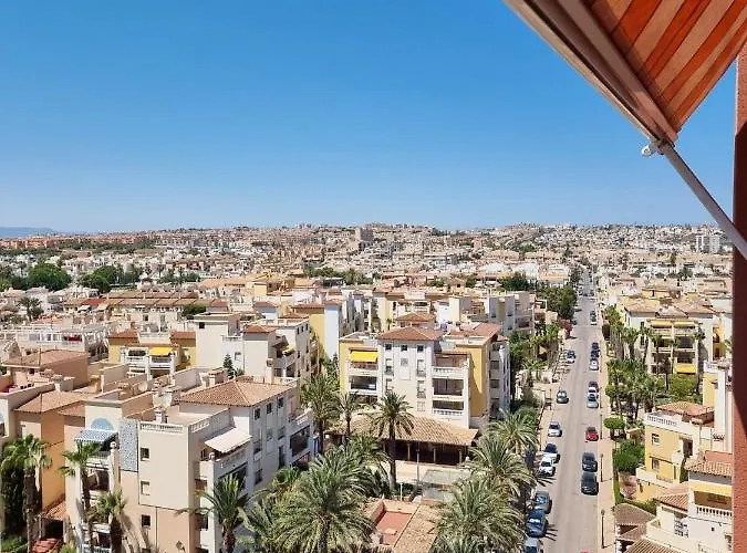 Appartement De Don Huberto, Locos *