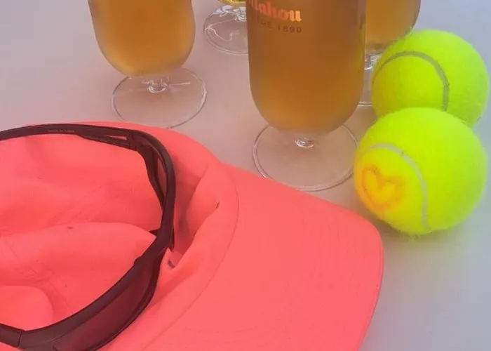 Appartement De Don Huberto, Locos