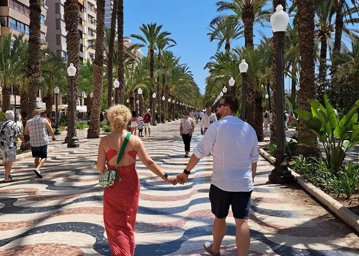 Appartement De Don Huberto, Locos