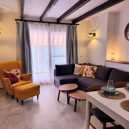 Appartement De Don Huberto, Locos