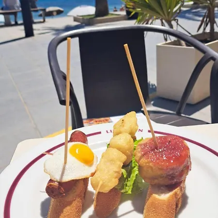 De Don Huberto, Locos Appartement