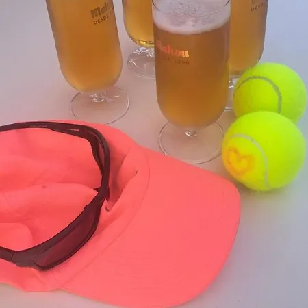 Appartement De Don Huberto, Locos